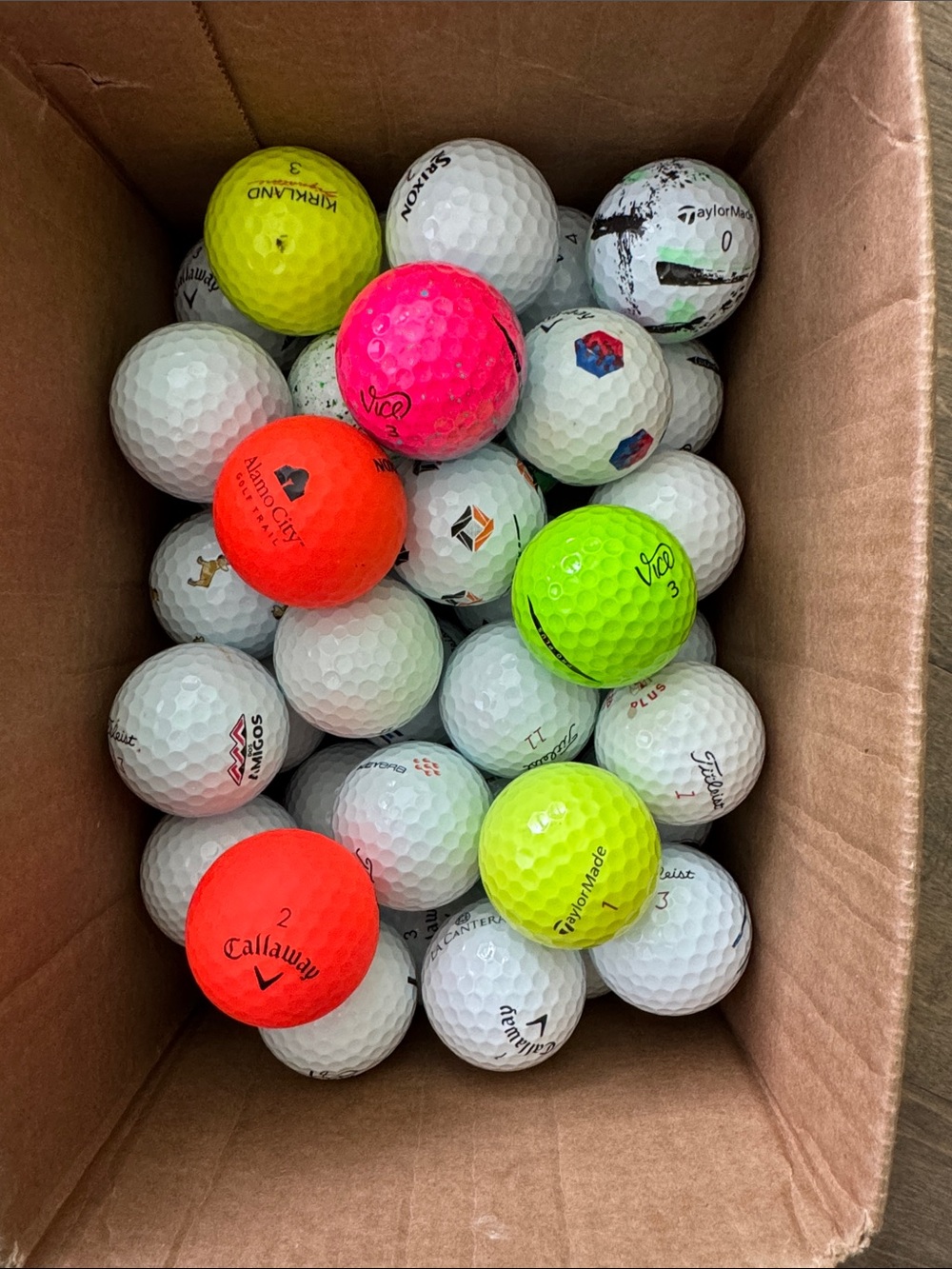 Golf Balls Mixed Lot Titleist Calloway Sporty Assorted Used 40 Golf Balls Bulk